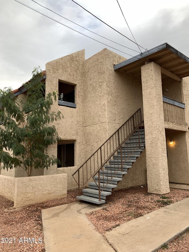 Building Photo - 2217 E Cactus Rd Unit 4