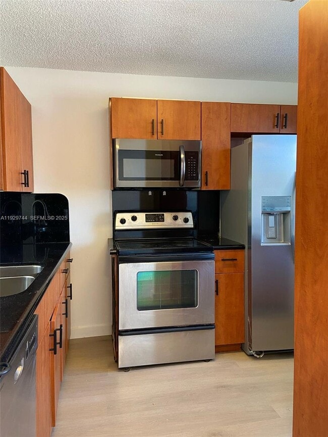 Photo - 8740 N Sherman Cir Unidad 305