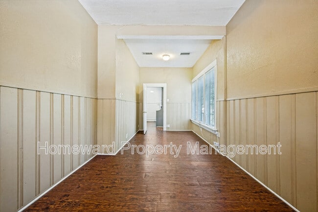 Photo - 904 W Hickory St