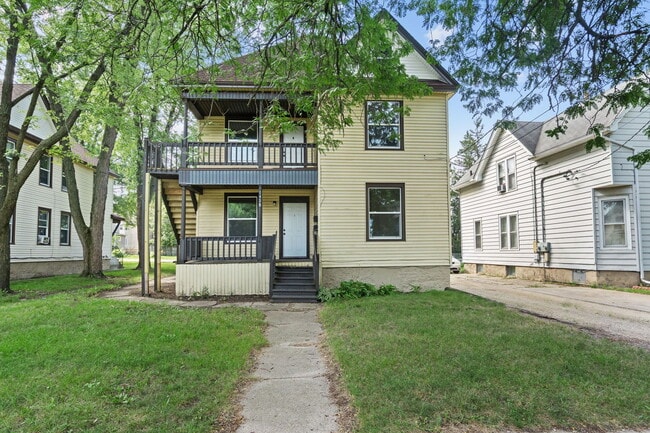 Photo - 1439 8th Ave