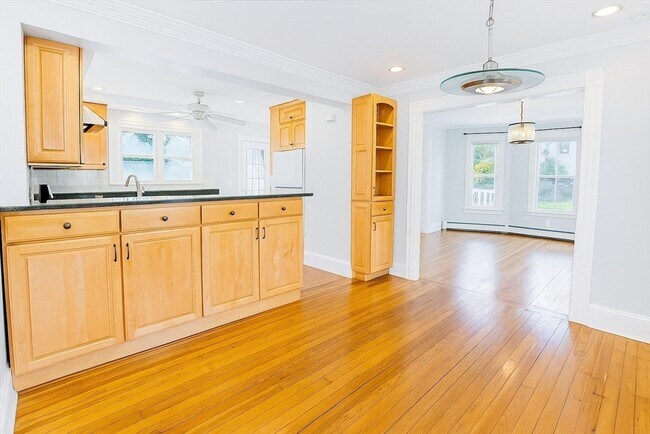 Photo - 133 Brattle St