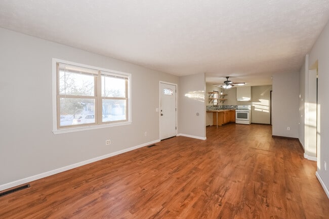 Photo - 416 Palomino Ct