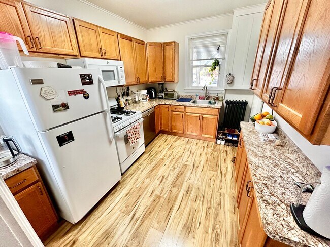 Photo - Varsity Management Unit 01