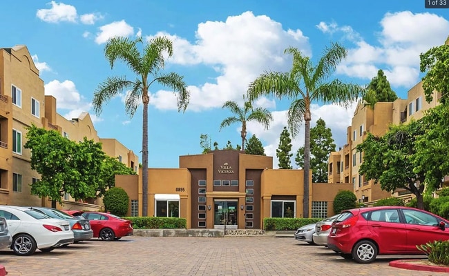 Building Photo - $2,900 - 2 Bedroom, 2 Bathroom Condo in the Heart of UTC La Jolla Unit 5301