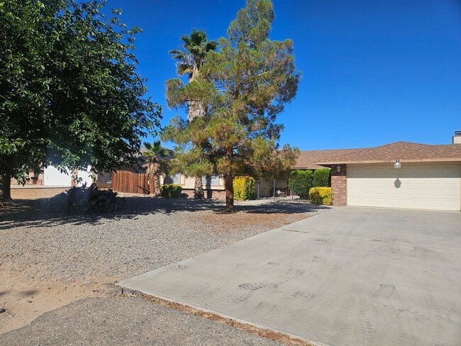 Photo - 4 BEDROOM APPLE VALLEY HOME