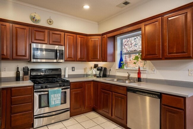 618 Coal Ave SW Unit B
