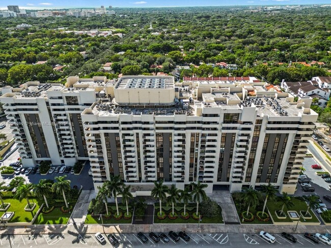 Building Photo - 600 Biltmore Way Unit 902