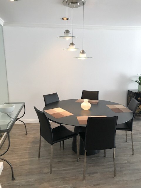 Dining Area with furniture - 906 N Doheny Dr Condo Unit 313