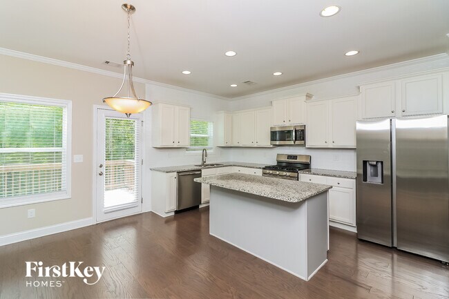 Photo - 125 Holland Grove Dr