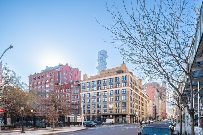 Contexto - 124-130 Hudson St