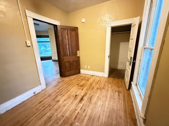 Photo - 133 Benton St Unit 133