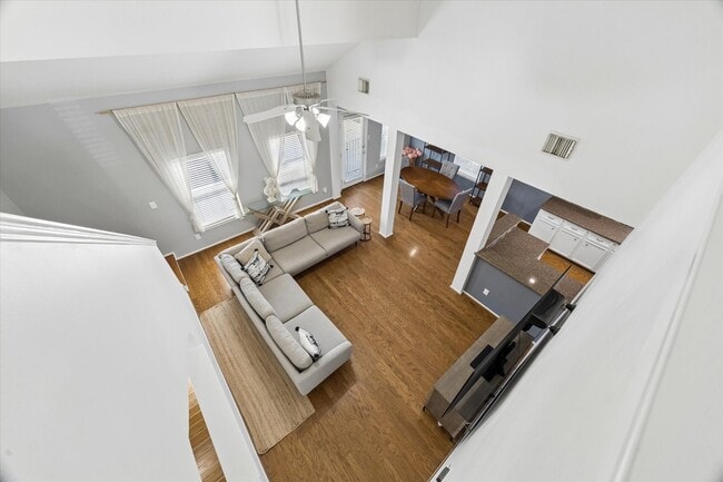 Photo - 1421 W 26th St