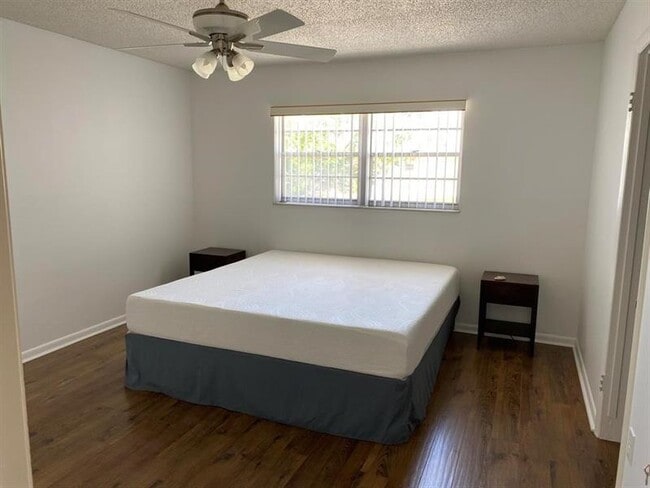 Photo - 340 NW 19th St Unit 207