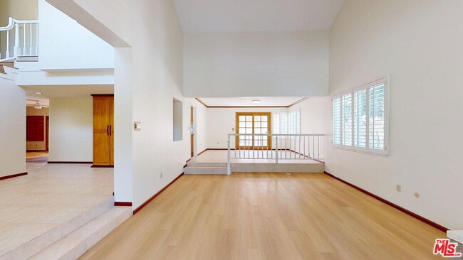 Photo - 7814 Woodhall Ave