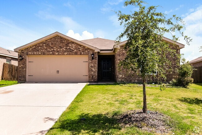 Building Photo - 1327 Chapman Dr Rental