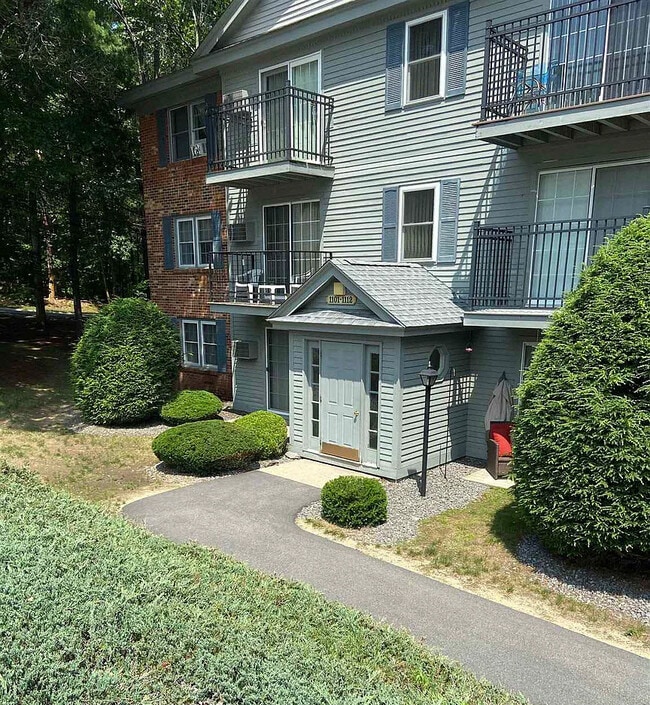 Building Photo - 11 Saint James Pl Unit 1101