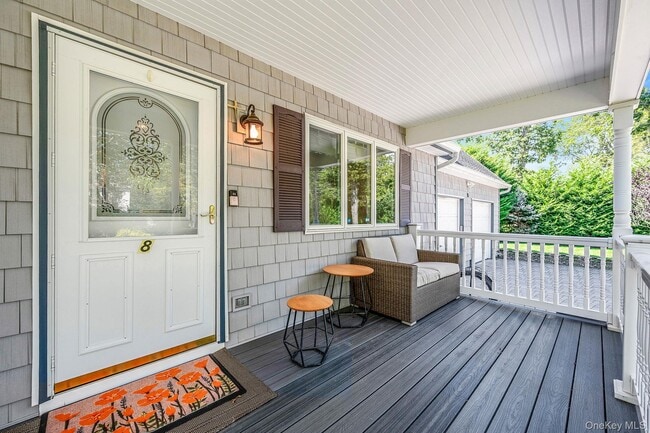 Photo - 8 Paynes Ln