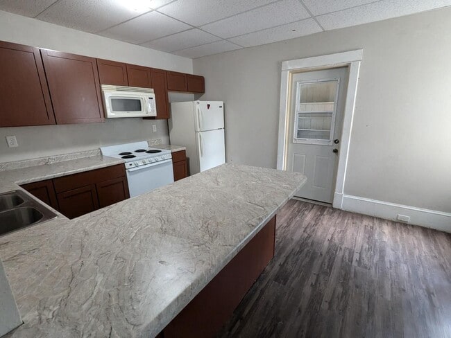 Photo - Ward 42 - 7th Ave Duplex Unit 101 7th Ave SE