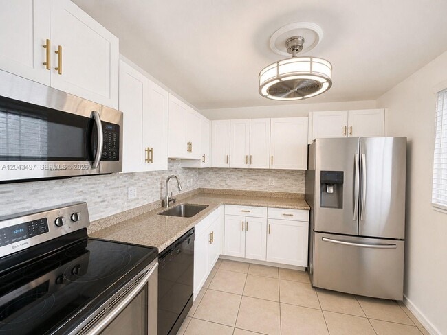 Photo - 21121 SW 85th Ave Unidad 111