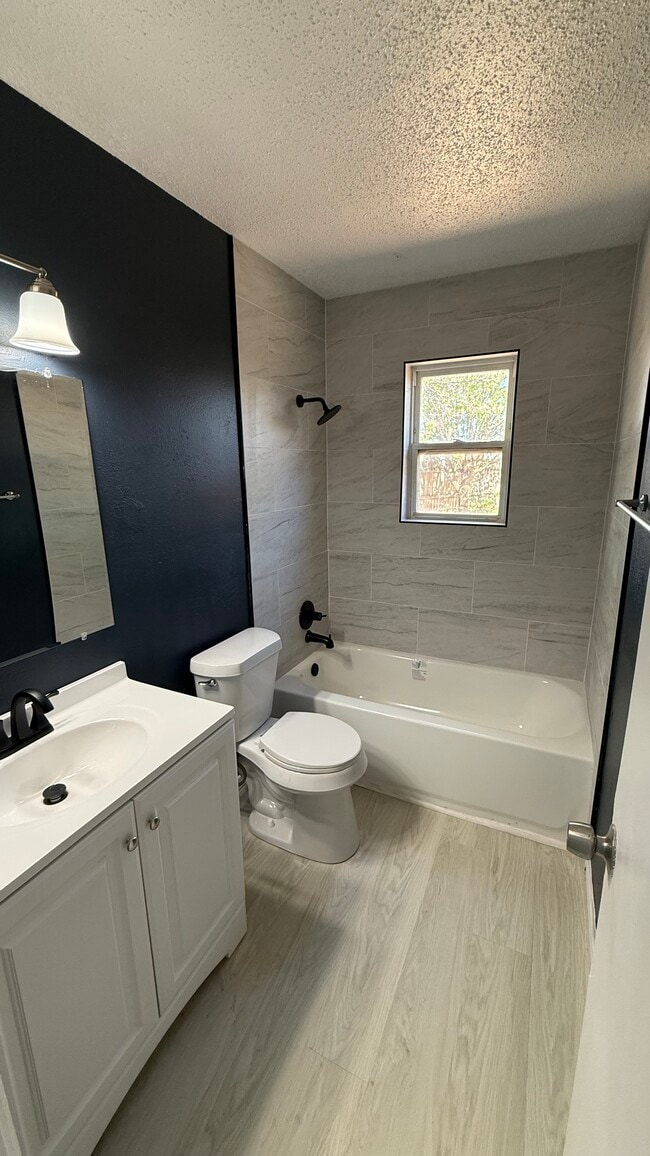 Photo - 2912 Harvard St