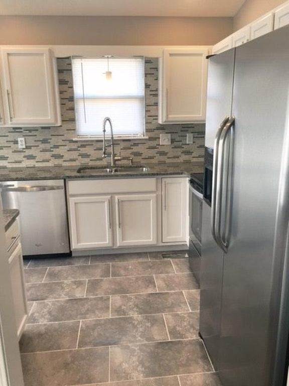 Photo - 708 S Red Oaks Cir