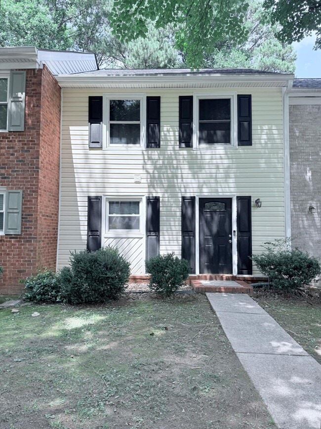 Photo - 608 Twin Brooks Way SE