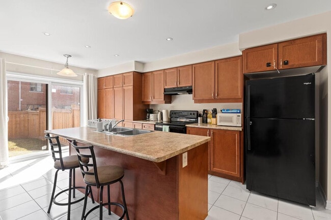 Photo - 33 Kilmarnock Cres Unit SI ID1504534P