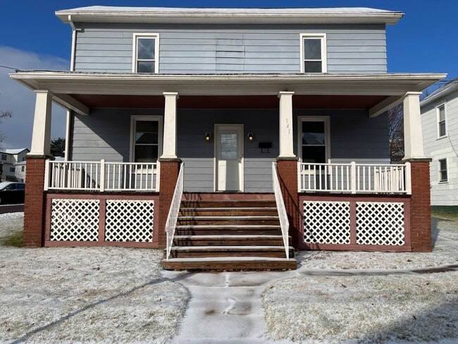 3 BR/1.5 Bath Single Family Home in Frostburg - 3 BR/1.5 Bath Single Family Home in Frostburg