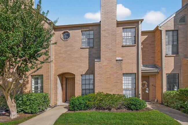 Photo - 3300 Bellefontaine St Unit 25