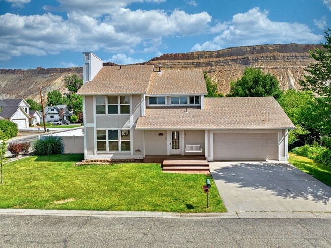 Building Photo - For Rent – Beautiful 4 Bedroom Home in Pal...