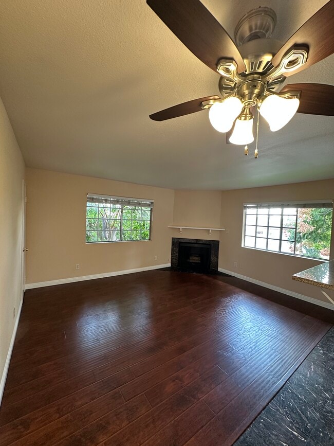 Building Photo - 11471 Bessemer St Unit 3