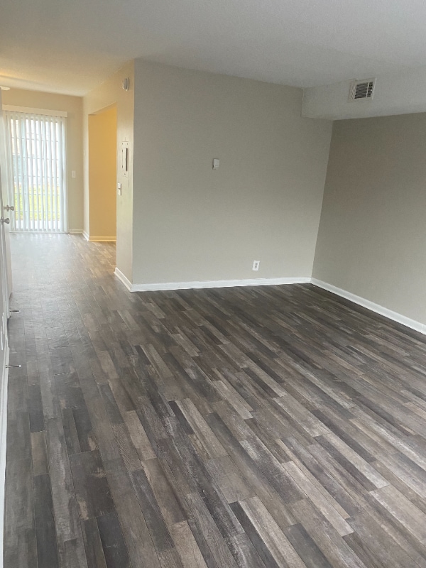 Photo - 300 Berkley Dr Unit J06