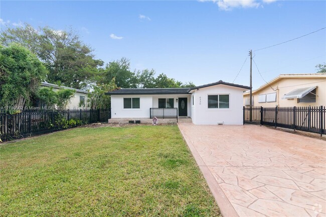 Building Photo - 6330 SW 27th St Rental