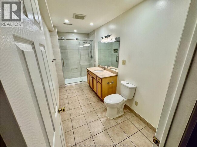 Photo - 2580 Northway Ave