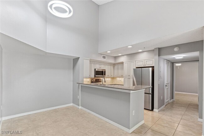 Photo - 1210 Wildwood Lakes Blvd Unit 304