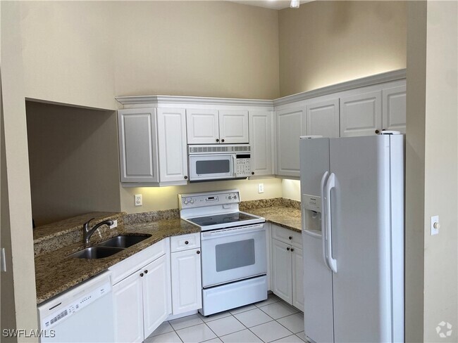 Building Photo - 3785 Fieldstone Blvd Unit 206 Rental