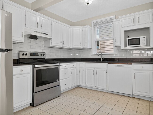 Photo - 6 Knollin St Unit 2