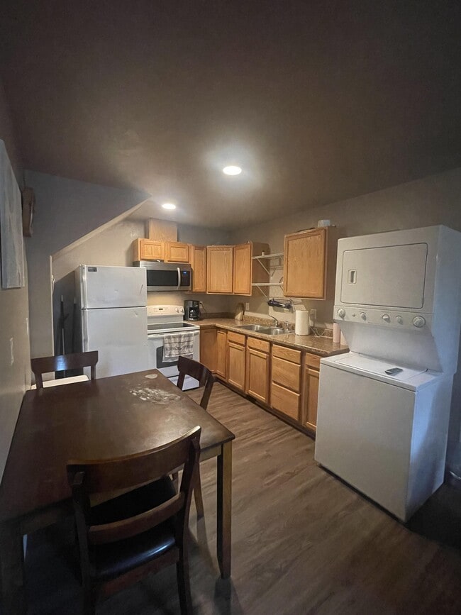 Photo - 320 E Victor Cir Unit D