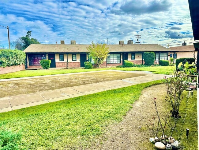 Photo - 3204-3208 E Normal Ave Unit 3204 E Normal Ave