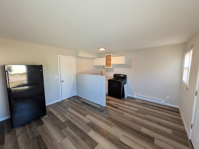 Building Photo - 2805 10th St Unit 2805 10th St  A