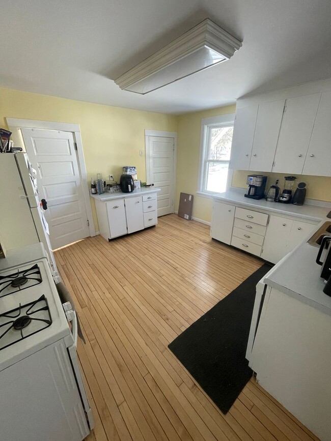 Photo - Beautiful 4 Bedroom, 2 Bath House Availabl...