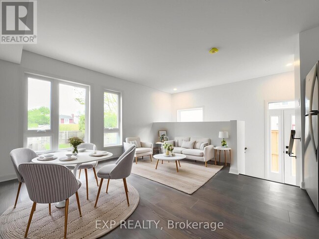 Photo - 25 Fair Oaks Crescent