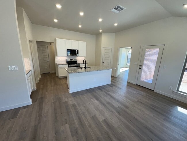 Photo - 240 Trailblazer Ln