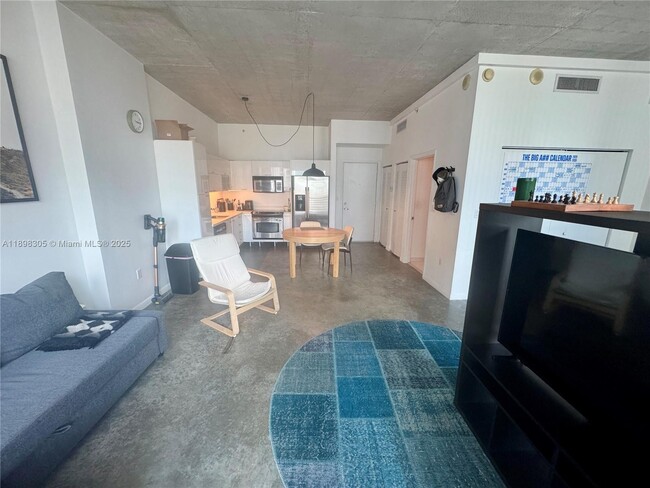 Photo - 133 NE 2nd Ave Unidad 1605