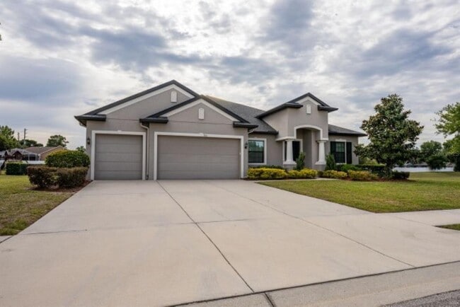 Building Photo - 913 Buckhurst Dr