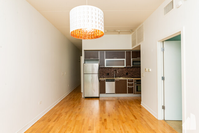 Photo - 650 W Wayman St Apartment Unit 106C