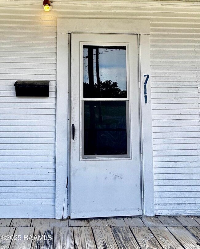 Photo - 711 E Lessley St
