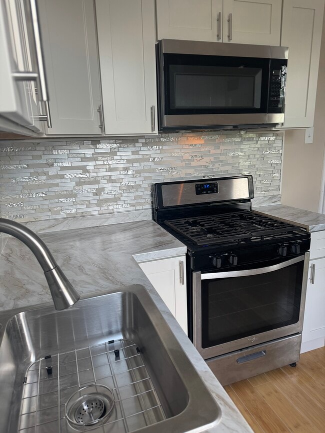 Photo - 265 N 7th St Apartments Unit Modern and Spacious