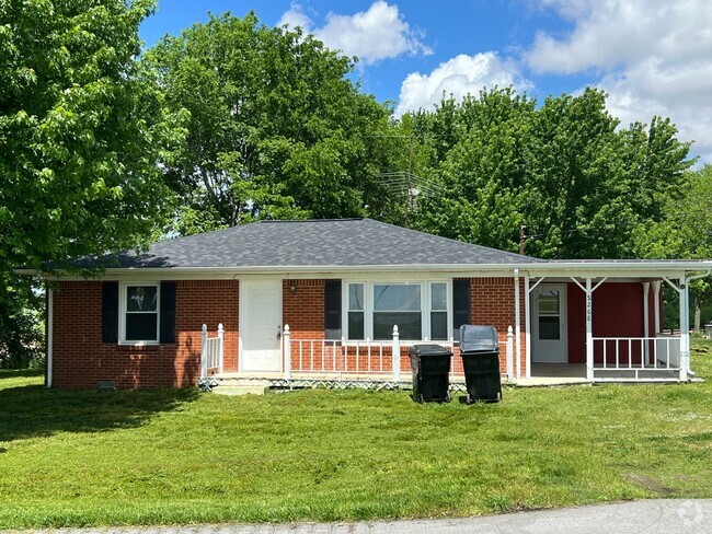 Building Photo - Country Living Rental