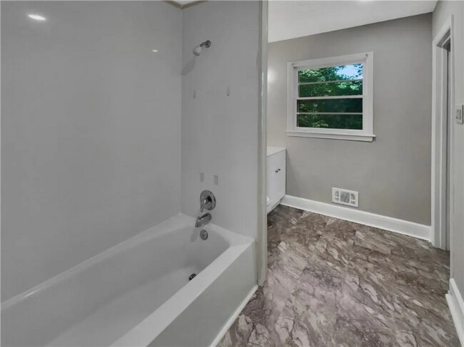 Photo - 2559 Clifton Springs Manor